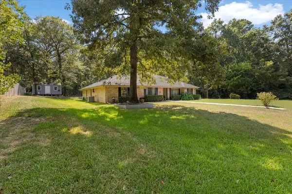 15428 Charlotte Ann Ln, Tyler, TX 75707