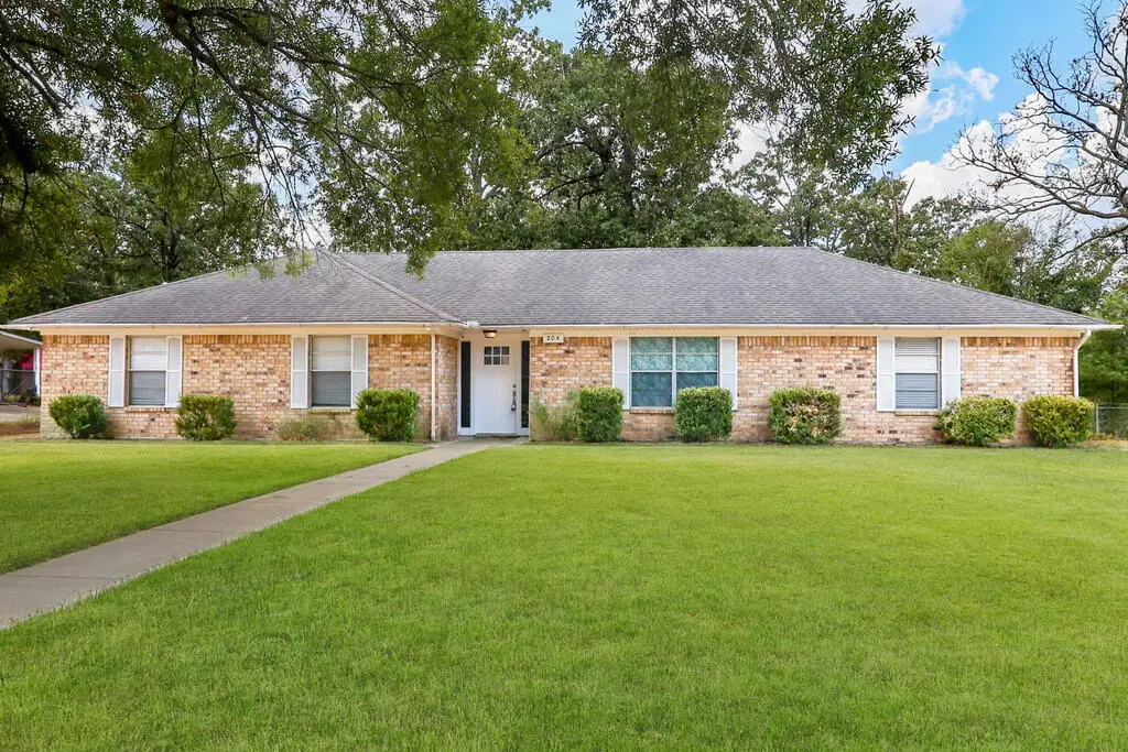 204 Pebble Creek, Lufkin, TX 75904 - #1