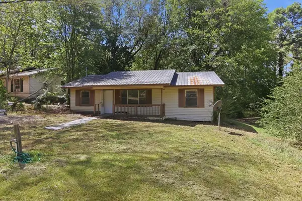 1018 Sampson Street, Center, TX 75935