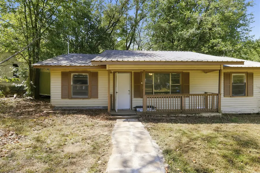 1018 Sampson Street, Center, TX 75935 - #3