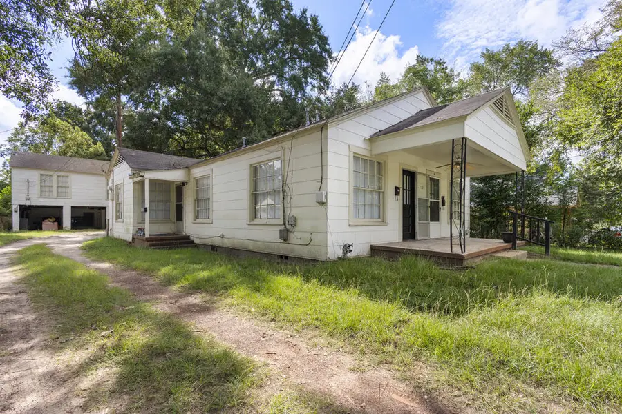 1101 Hackberry Street, Nacogdoches, TX 75961 - #2