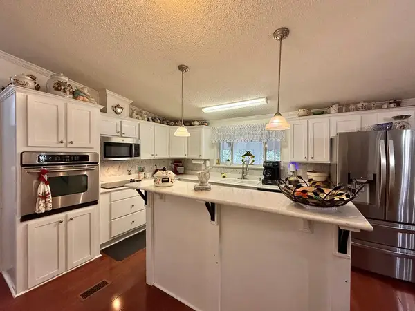 271 Stonewall Drive, Hemphill, TX 75948