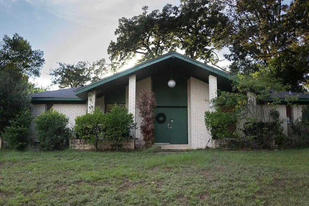 205 Crestwood Street, Nacogdoches, TX 75961 - #1
