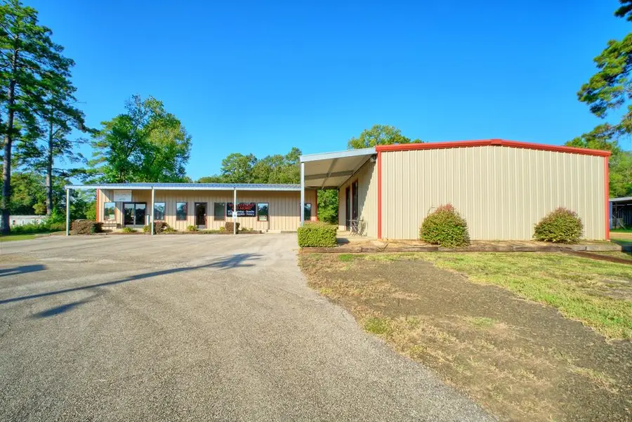 1040 Mann Street, Hemphill, TX 75948 - #2