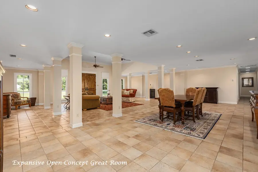 902 S Us Highway 69, Huntington, TX 75949 - #3