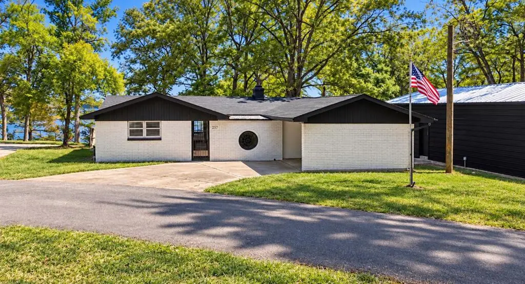275 Lighthouse Drive N, Hemphill, TX 75948 - #1