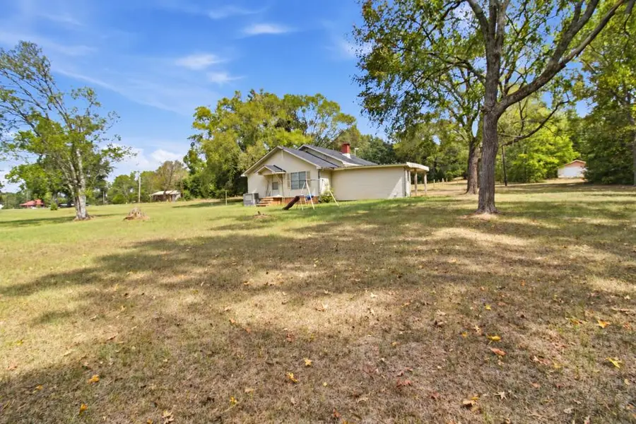 155 6th Street, Cushing, TX 75760 - #2