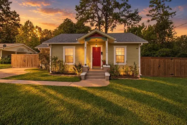 1700 Southwood Drive, Lufkin, TX 75904