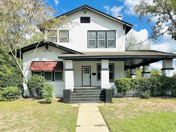 325 Tenaha Street, Center, TX 75935