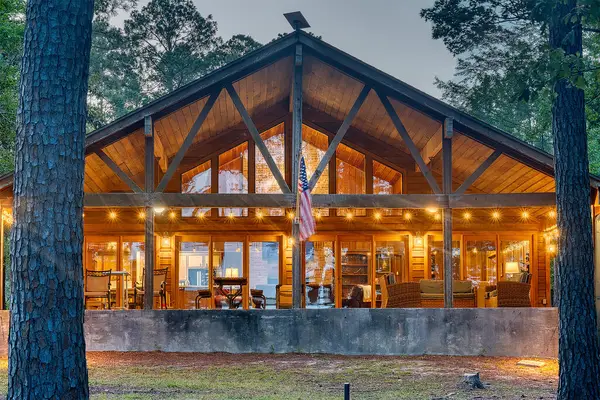 175 Bluebird Lane, Burkeville, TX 75932