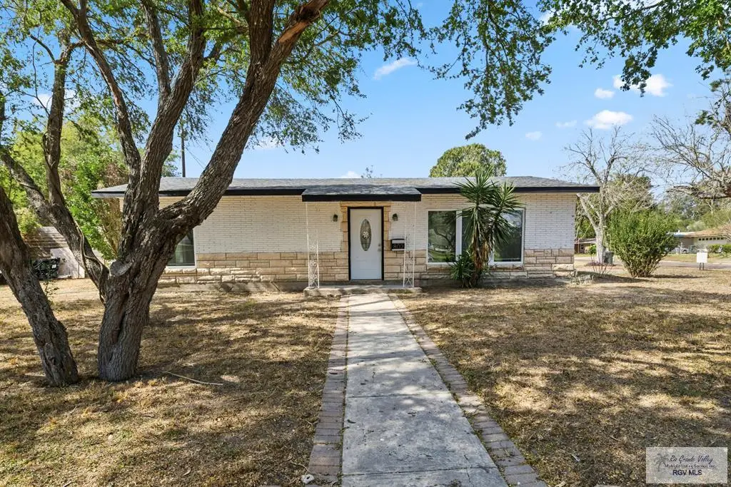 802 E Parkwood Dr, Harlingen, TX 78550 - #1