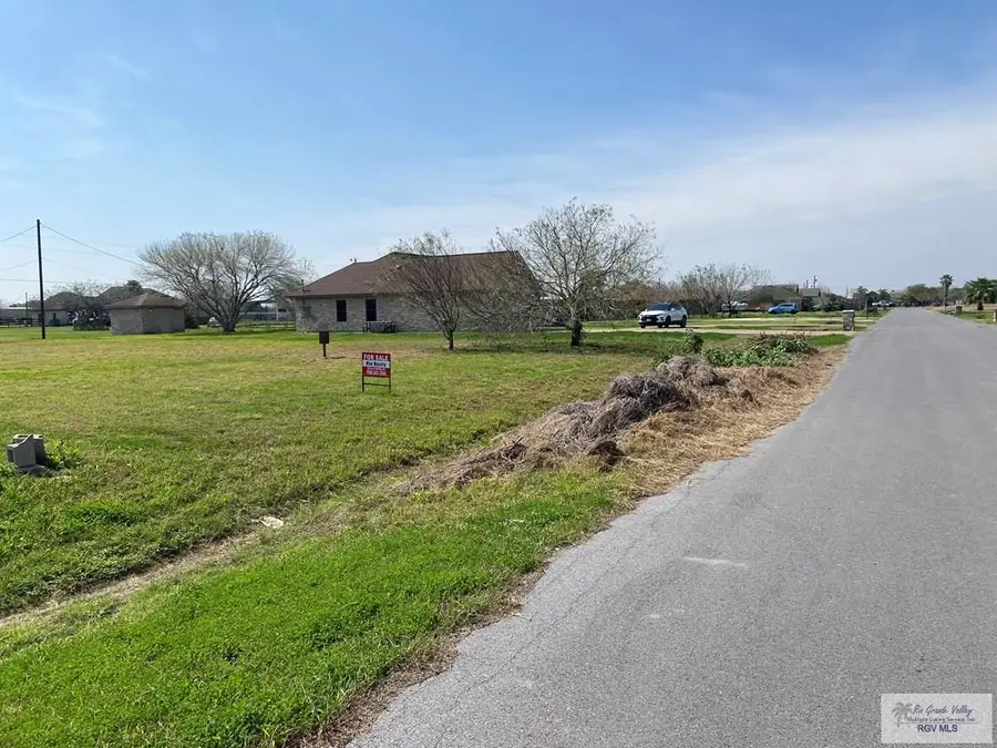 33033 Blue Jay Cir, Los Fresnos, TX 78566 - Image #2