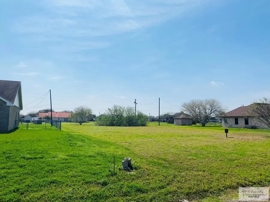 33033 Blue Jay Cir, Los Fresnos, TX 78566 - Image #3