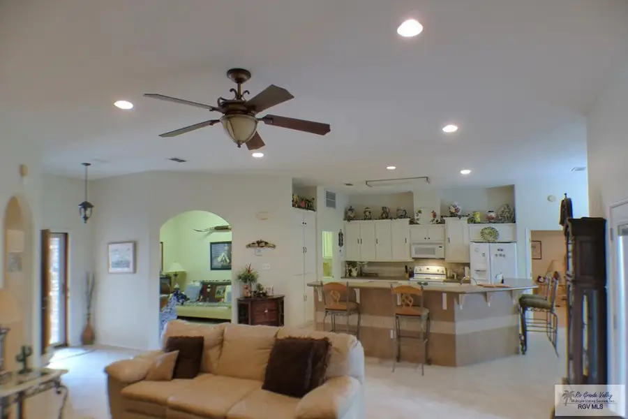 3319 Country Club Dr., Edinburg, TX 78542 - #2