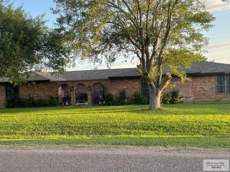 209 Santa Lorraine Ave., Santa Rosa, TX 78593 - #2