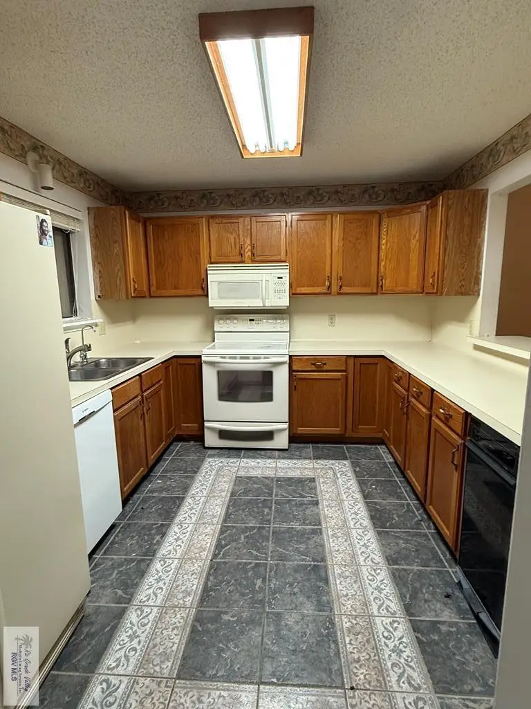 9 Shenandoah River Dr., Brownsville, TX 78520 - Image #3