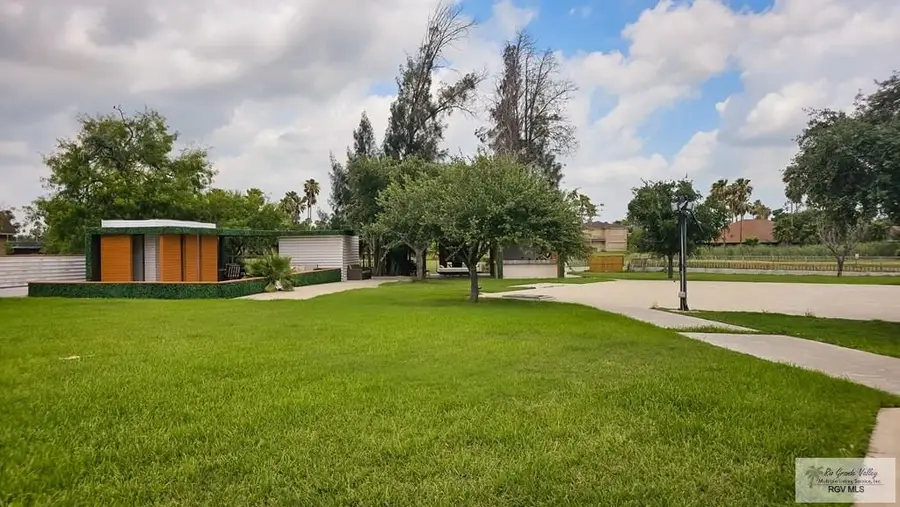 519 Country Club Rd., Brownsville, TX 78520 - Image #2
