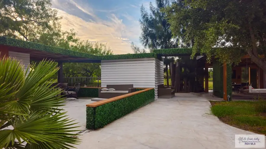 519 Country Club Rd., Brownsville, TX 78520 - Image #3