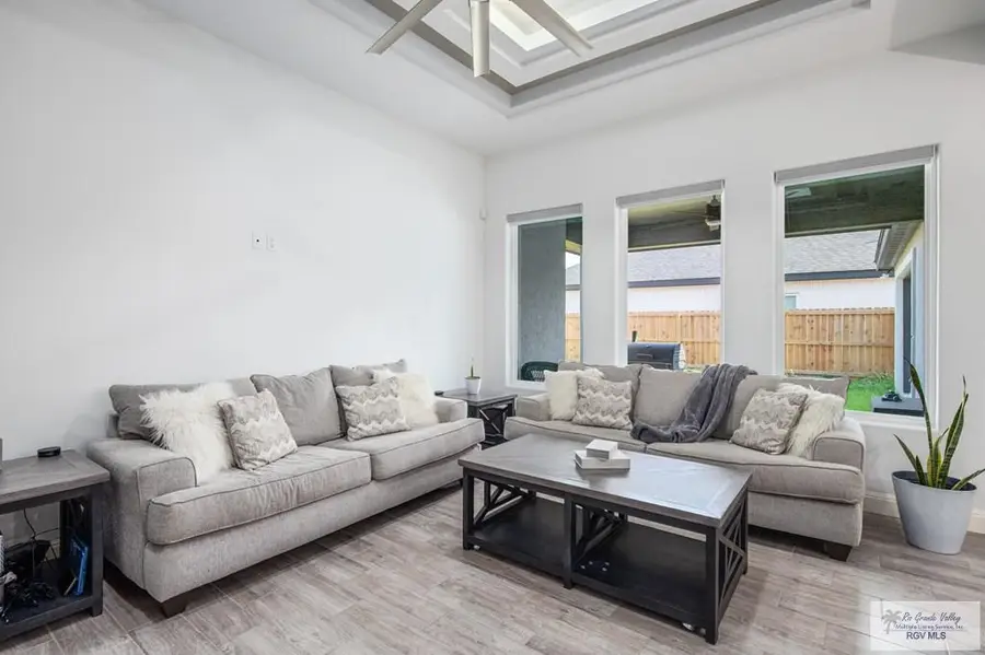 1602 Isra Dr, Harlingen, TX 78552 - Image #2