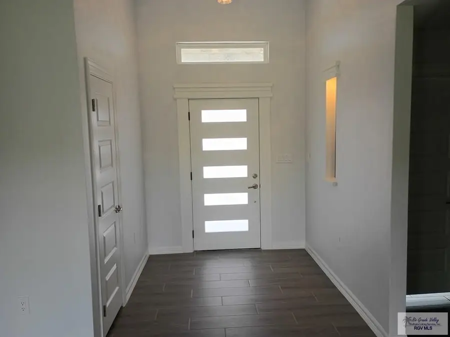 33396 Balandre St, Los Fresnos, TX 78566 - Image #2