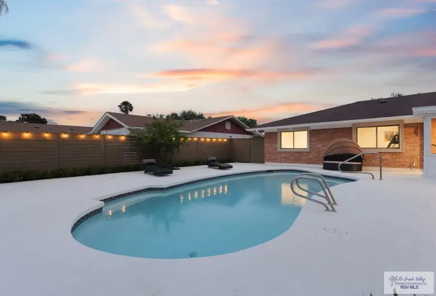 167 Shoreline Dr., Brownsville, TX 78521 - Image #2