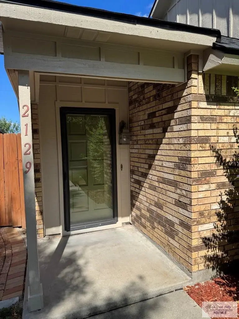 2129 Shadowbrook Cir, Harlingen, TX 78550 - Image #2