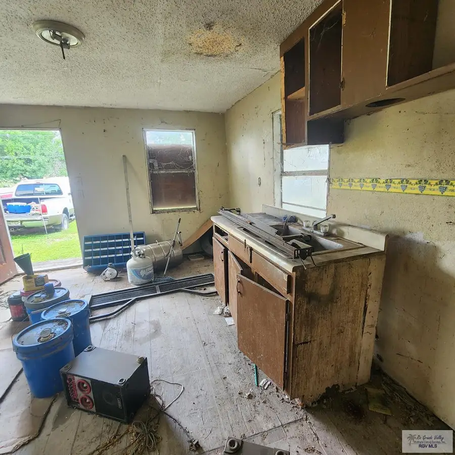 324 Alamo Dr., Brownsville, TX 78520 - Image #2
