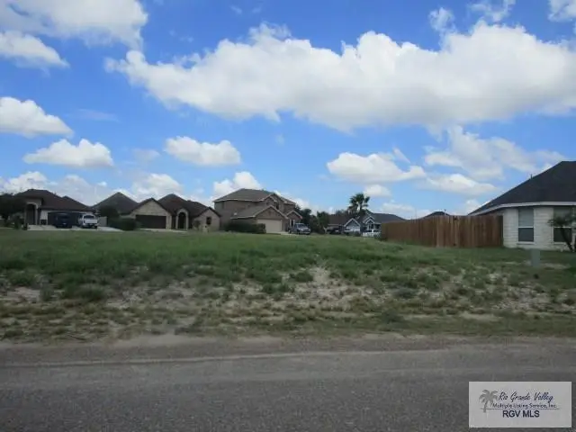 420 N Kika De La Garza Cir., La Joya, TX 78560 - Image #2