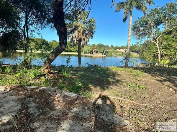 515 Acacia Lake Dr., BROWNSVILLE, TX 78521