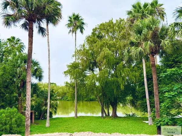 105 Calle Jacaranda, BROWNSVILLE, TX 78520