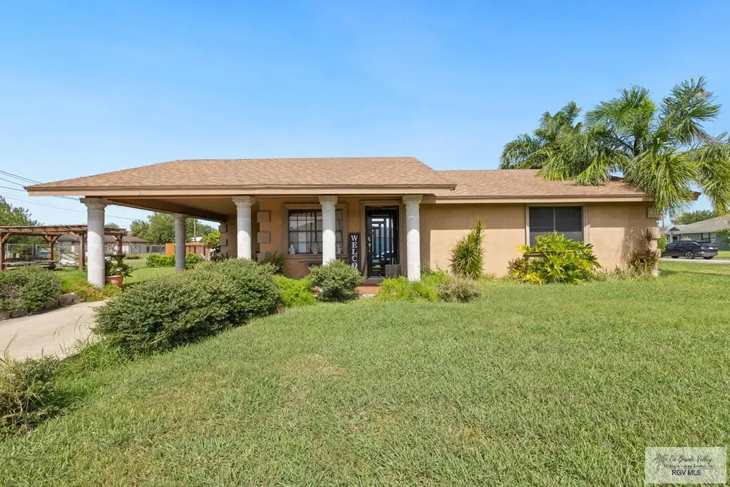 301 E 9 St, Los Fresnos, TX 78566 - Image #1