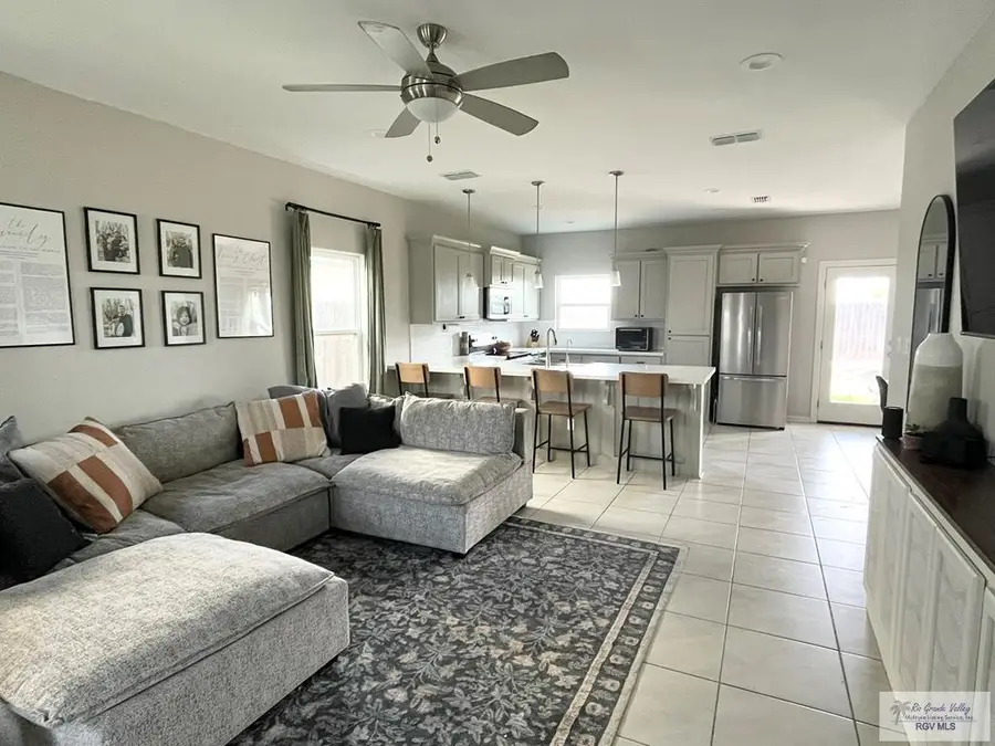 2412 Grove Ln, Brownsville, TX 78526 - Image #2