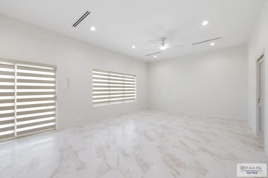 2960 Bethlehem Dr, Brownsville, TX 78526 - Image #3