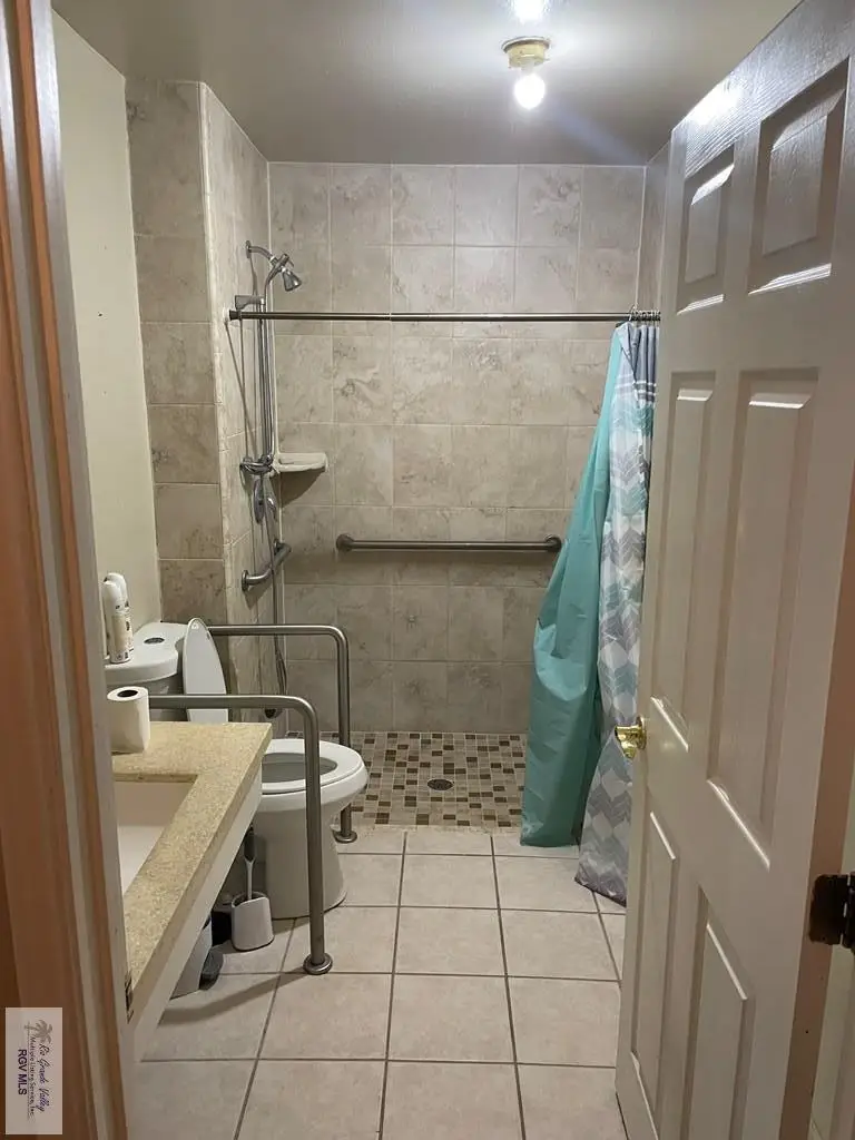 831 E Taylor St, Brownsville, TX 78520 - Image #3