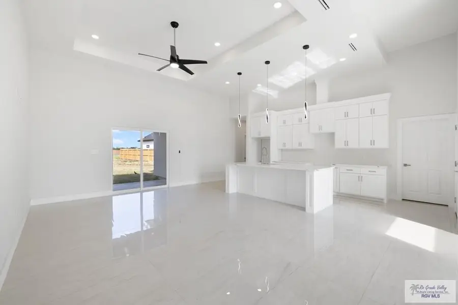 6209 Mackenna Dr, Brownsville, TX 78526 - Image #2