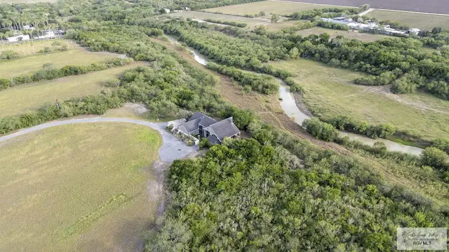 28528 S Palm Ct, Harlingen, TX 78552 - Image #2