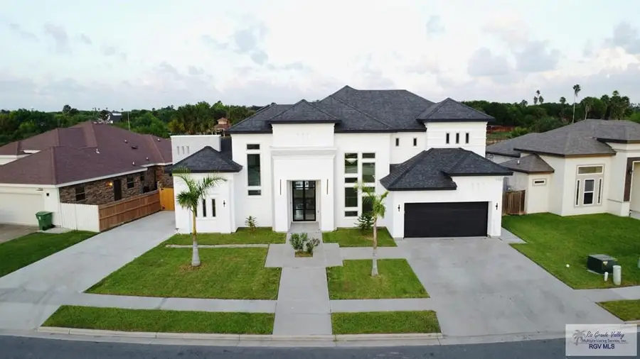 7332 Dominica Dr, Brownsville, TX 78520 - Image #2