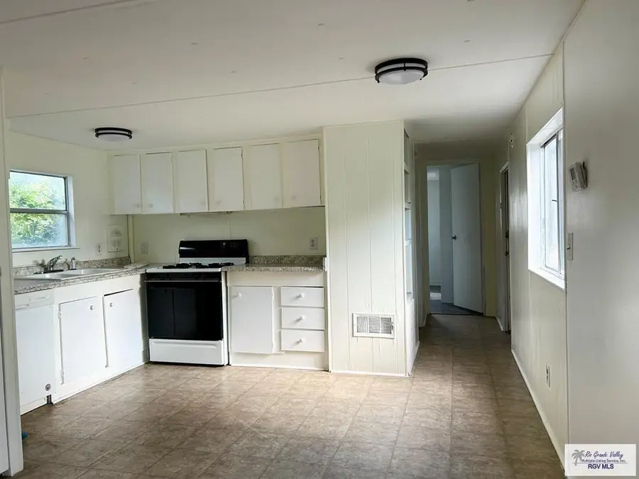 15702 Orange Dr, Harlingen, TX 78552 - Image #3