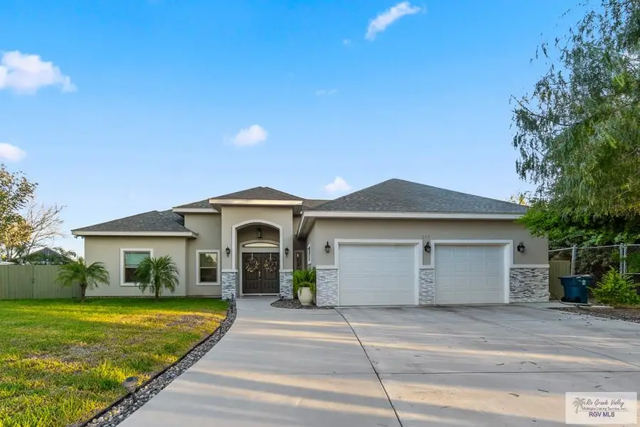 215 Pinar Del Rio Ave., Brownsville, TX 78526 - Image #2