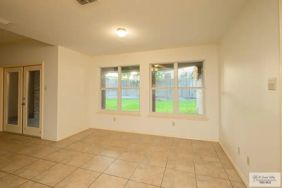 313 Royal St, Edinburg, TX 78539 - #3