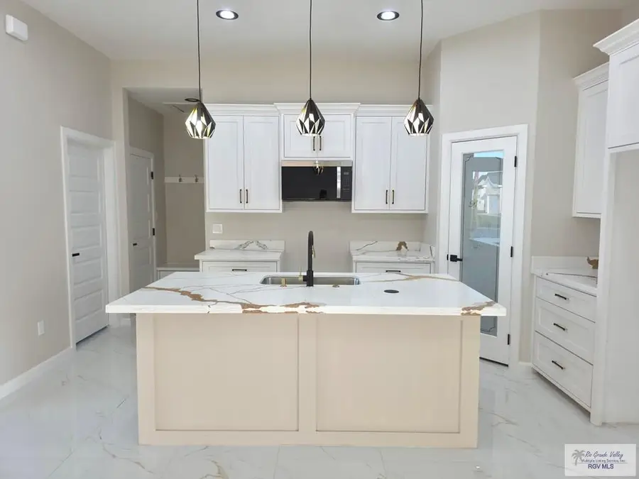 17867 Spruce St, Harlingen, TX 78552 - Image #3