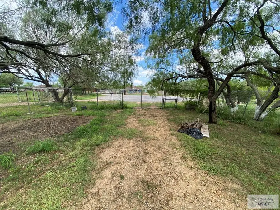 24872 Katherine Dr, San Benito, TX 78586 - Image #3