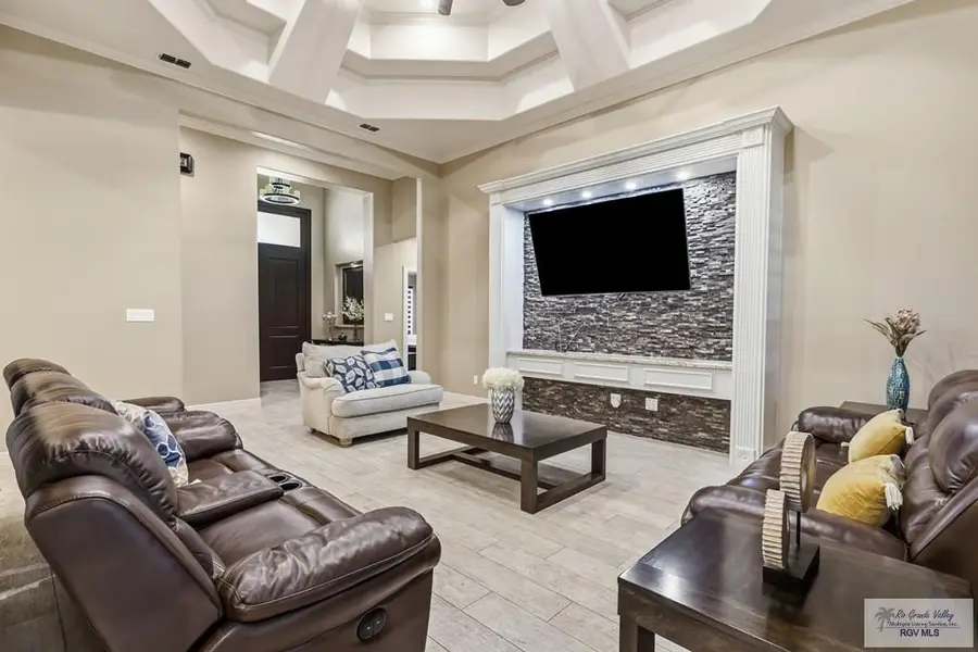 34070 Brooks Ln, San Benito, TX 78586 - Image #3