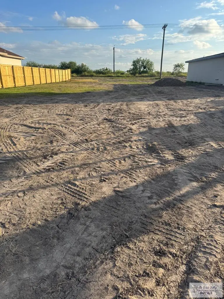 8 Paseo Cafetos St #8, Brownsville, TX 78526 - Image #3