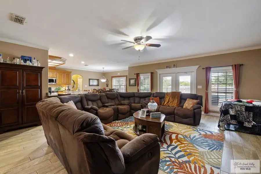 32649 Edgewater Isle, Los Fresnos, TX 78566 - Image #2