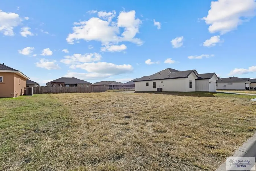 8709 Swan Lake Dr #18, Harlingen, TX 78552 - Image #3