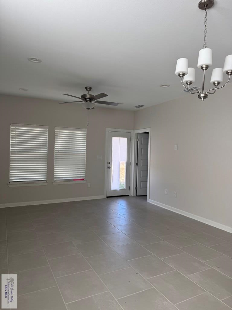 820 S Templo Dorado St, Mission, TX 78572 - Image #3