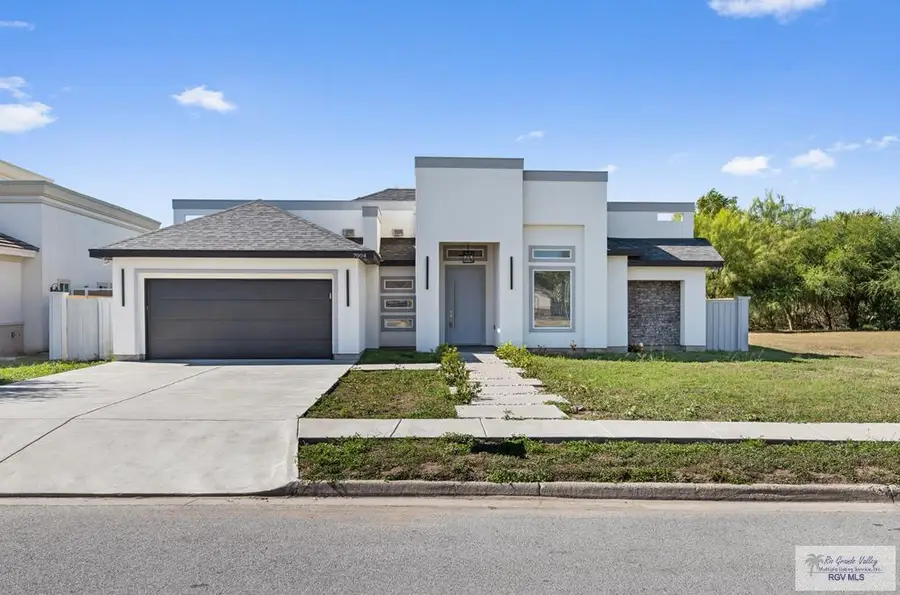 7004 Lago Vista, Brownsville, TX 78520 - #3