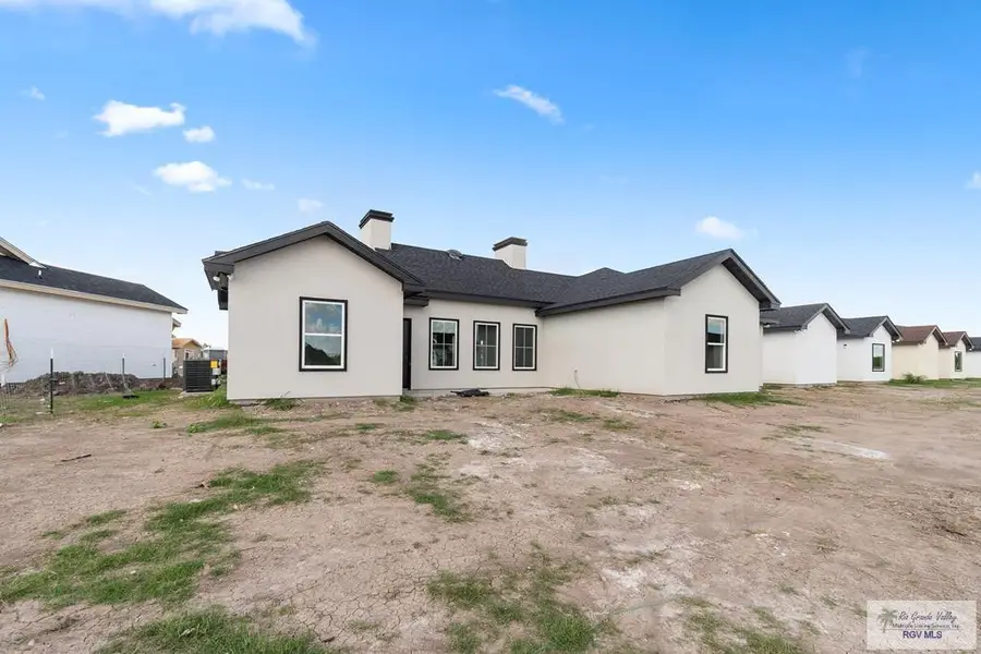 123 Marigold Rd, Los Fresnos, TX 78566 - Image #3