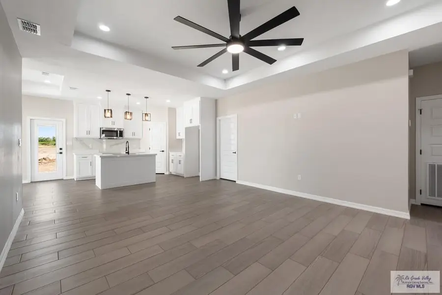 709 Foster Ln, Brownsville, TX 78521 - Image #3